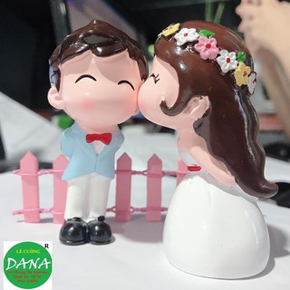 Cặp cô dâu chú rể bằng sứ