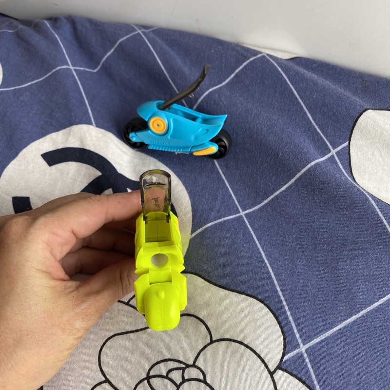 Chuốt viết chì hình chiếc xe mô tô