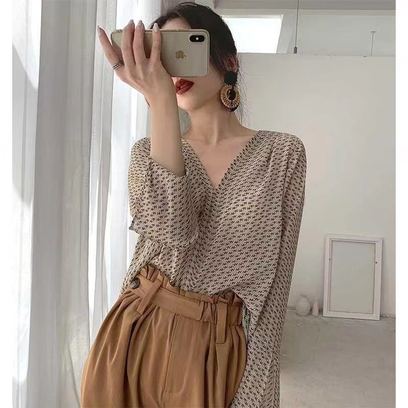 Áo Chiffon Cổ Chữ v In Họa Tiết Thời Trang Độc Đáo Dễ Phối Đồ