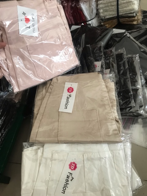 Chân váy đuôi cá ngắn phối túi thời trang | BigBuy360 - bigbuy360.vn