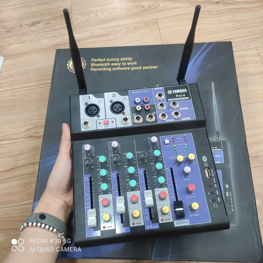 Mixer F4 (BT201-AUDIO) - Bộ trộn âm thanh Mixer yamaha Chuyên Karaoke,Livestream,Thu Âm Cao Cấp kèm 2 mic -BH 1 năm