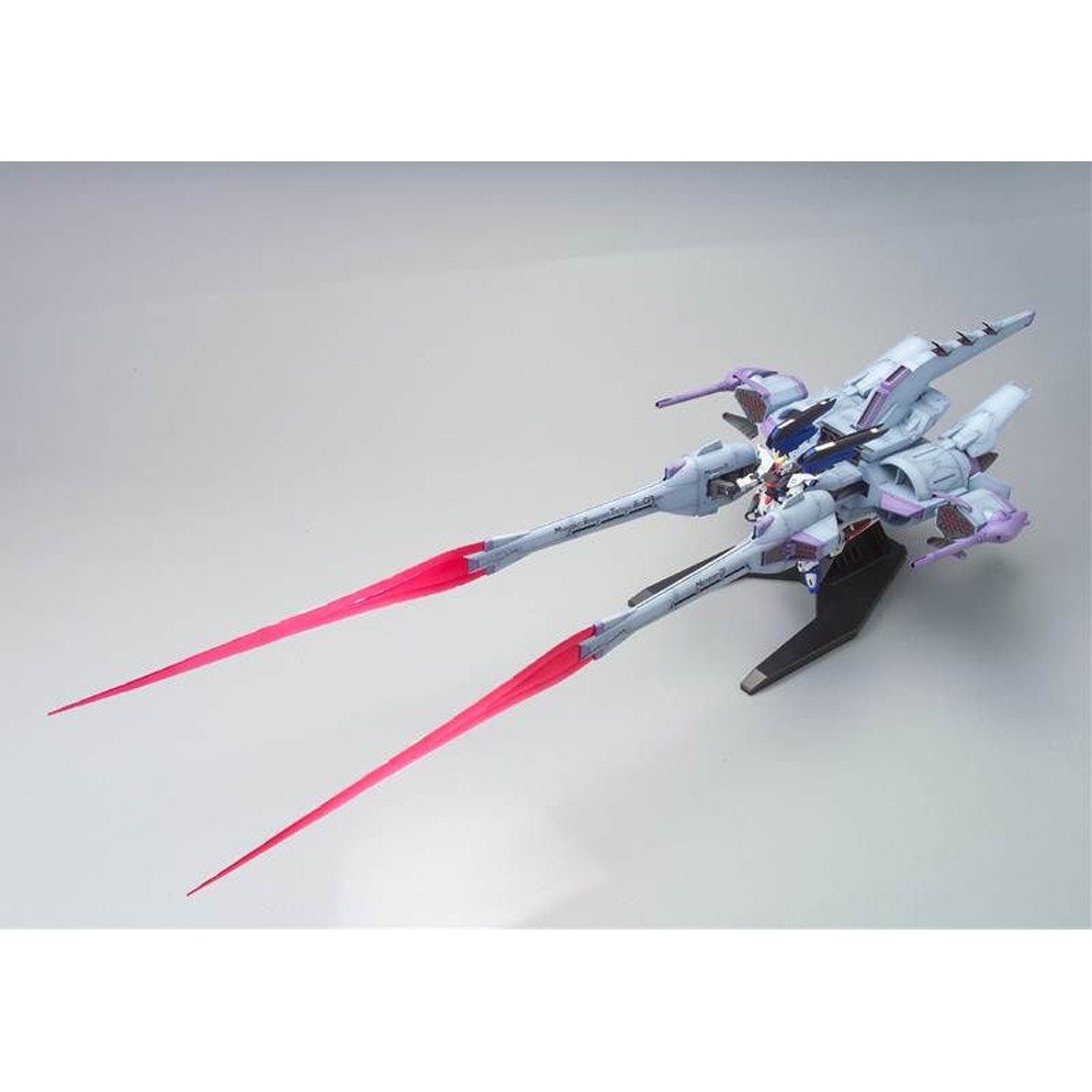 Mô hình lắp ráp HG Seed 1/144 Meteor Unit + Freedom Gundam Bandai