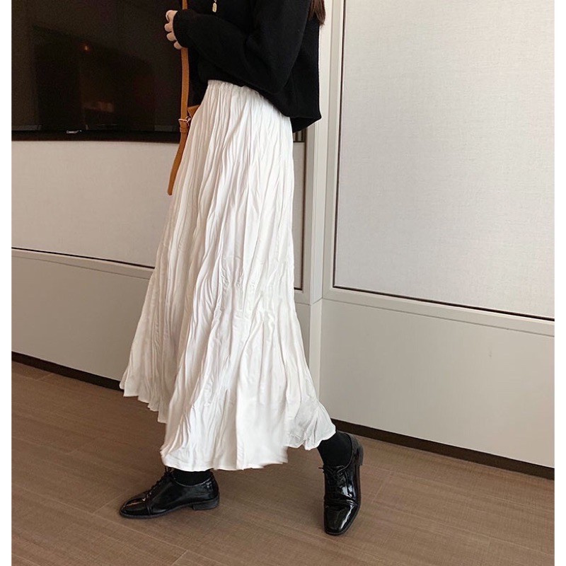 HOT Chân váy Uzanggg hai màu đen trắng chuẩn xịn | BigBuy360 - bigbuy360.vn