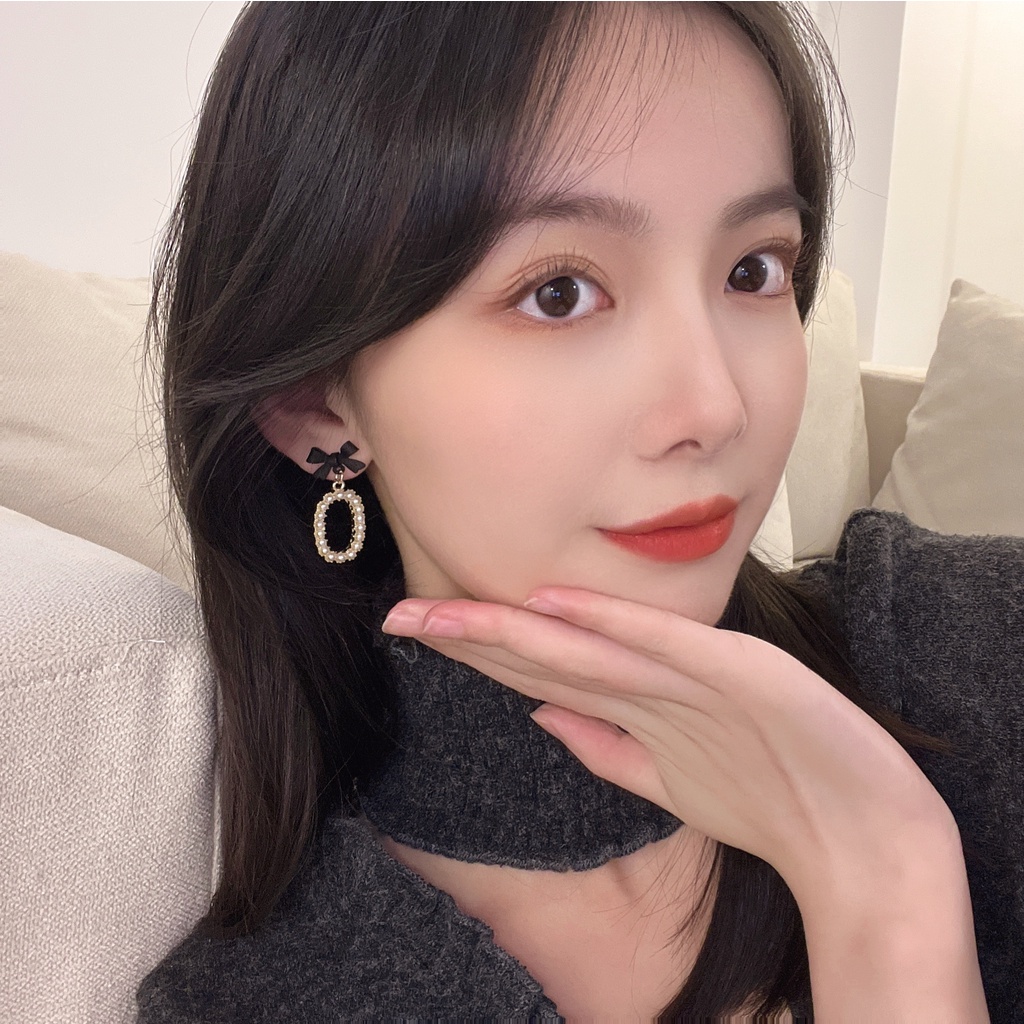 Khuyên tai kẹp không bấm lỗ chốt cố định K196 bằng hợp kim phủ màu hình elip đính nơ hạt trai dáng midi Leous