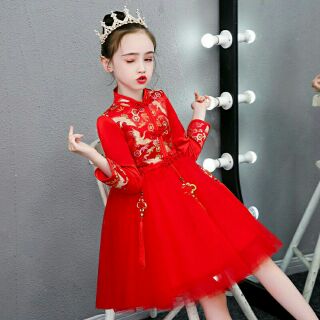 Váy cách tân cổ tàu
