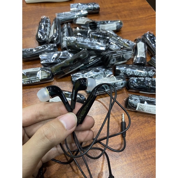 Tai nghe Samsung Galaxy A70 chính hãng