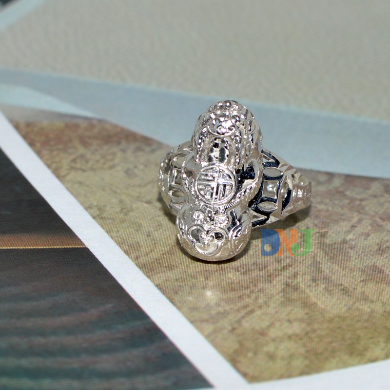 NHẪN TỲ HƯU BẠC Ý