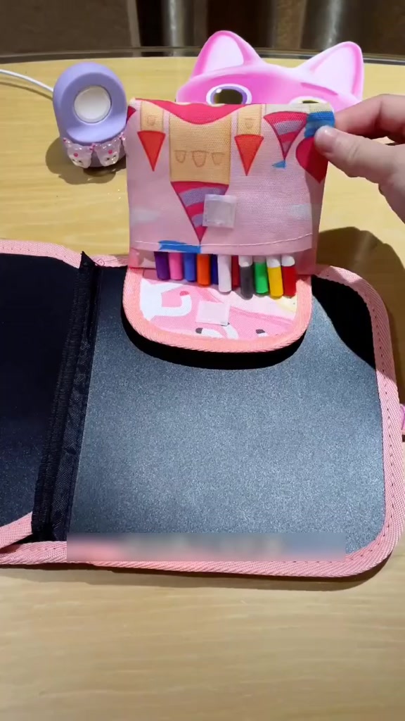 (TẶNG BÚT) Sổ vẽ tự xoá graffiti phát sáng