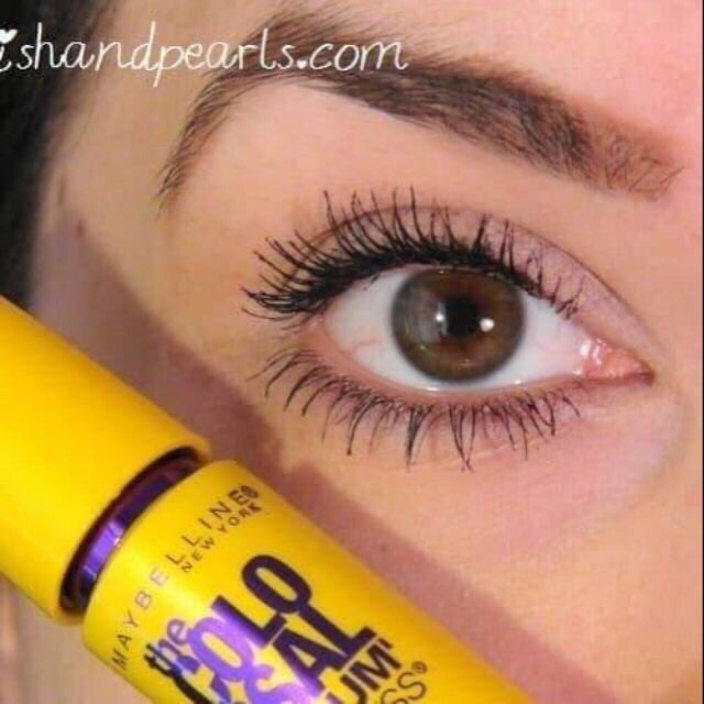 Chải dài dày mi Mascara The COLOSSAL Volum Express | BigBuy360 - bigbuy360.vn