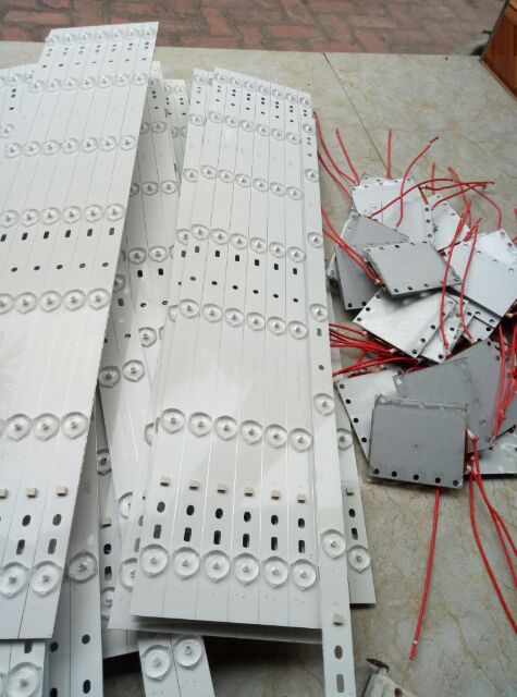 Thanh led 7 bóng 3v  tivi 32 | BigBuy360 - bigbuy360.vn