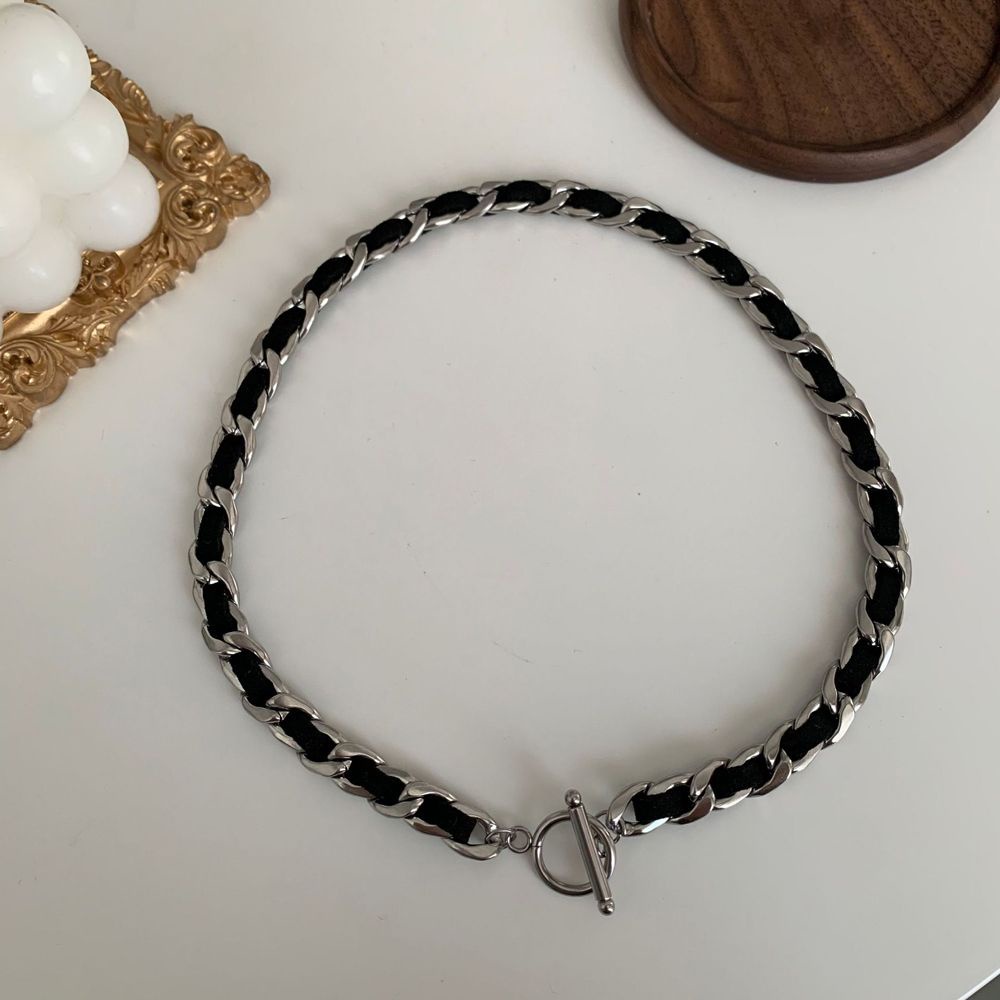 Dây chuyền choker da PU mặt hoa trà phong cách cổ điển thời trang dành cho nữ