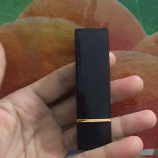 Vỏ ysl đen sang trọng quý phái