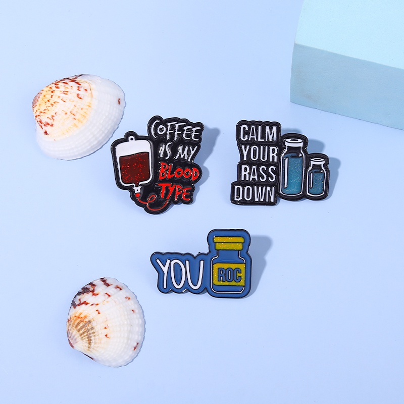 Trâm cài áo QIHE JEWELRY họa tiết chữ Coffee Blood vui nhộn làm quà cho bạn bè