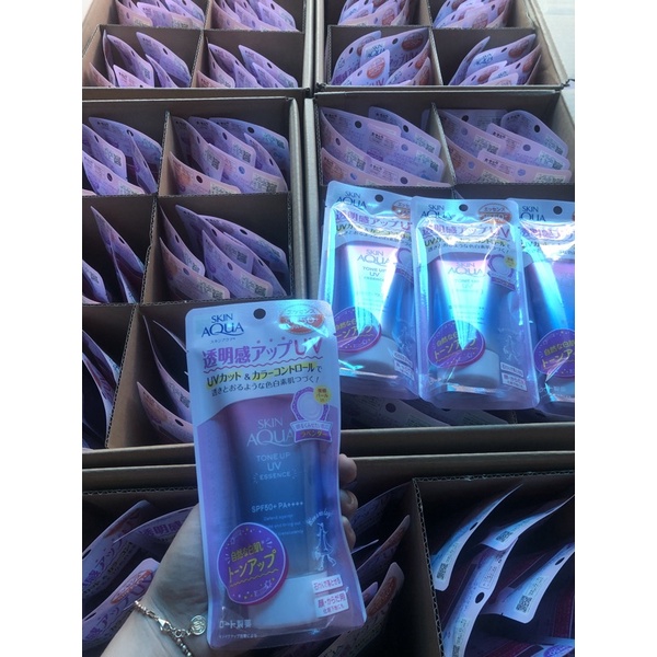 Kem chống nắng Nâng Tone skin AQua 80g Nội Địa Nhật