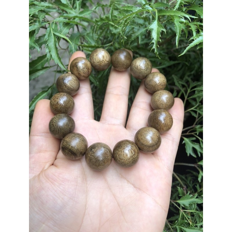 vòng tay trầm hương