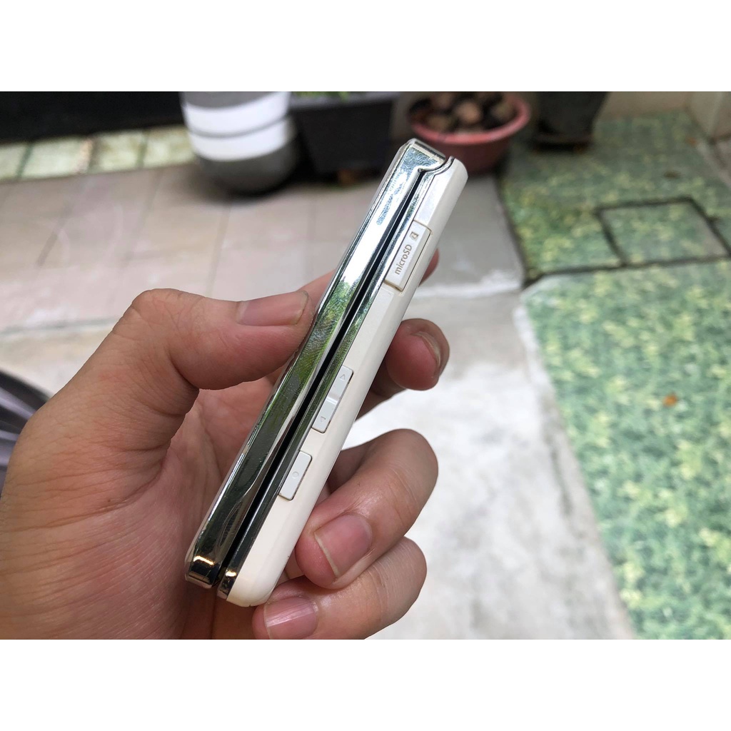Điện thoại Sharp SH6220C quốc tế