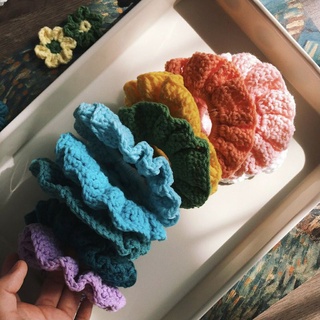 Buộc tóc len điệu đà🐰