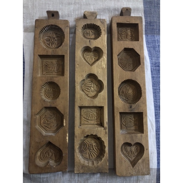 Khuôn Bánh In gỗ cũ 5 ô hoa văn thủ công xưa.