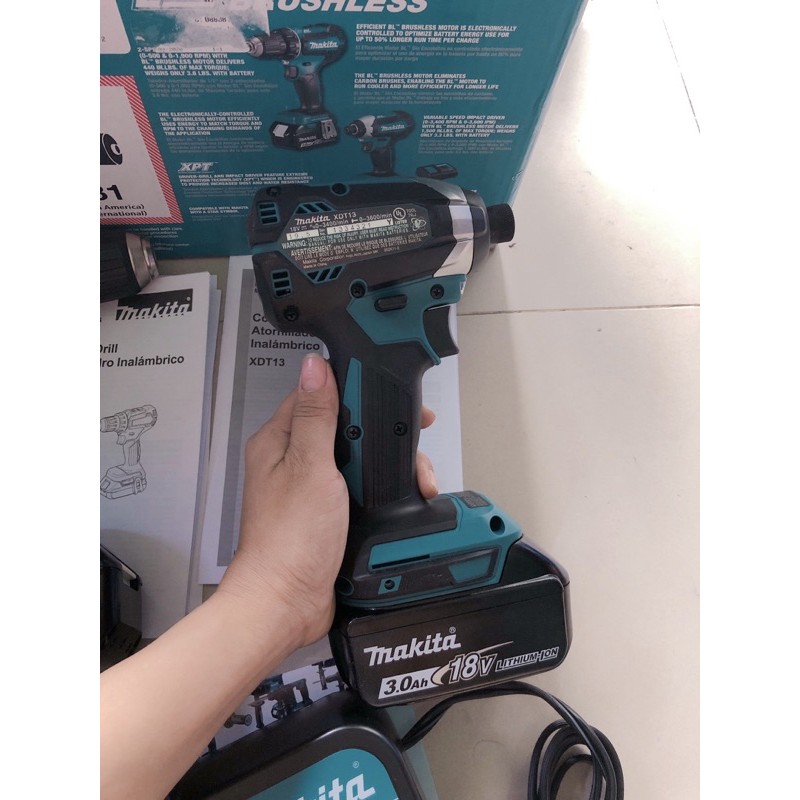 Bộ Combo Makita 18v XT281S