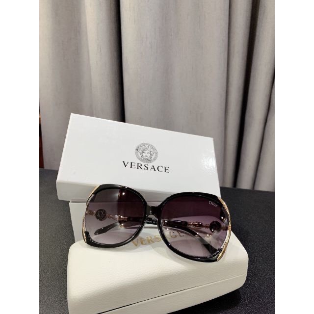 kính mắt thời trang hai màu shop sun soc | BigBuy360 - bigbuy360.vn