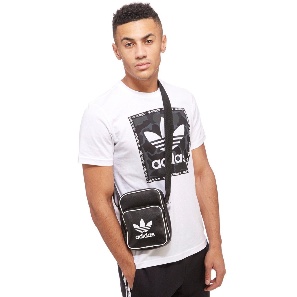 💥  Túi bao tử / Túi đeo chéo Adidas Originals Classic Mini Bag - BK2132 / HÀNG CÓ SẴN