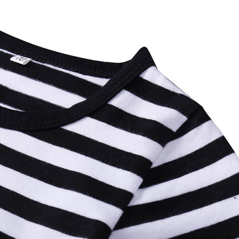 Áo liền quần sọc ngang in hình chim cánh cụt dễ thương cho bé