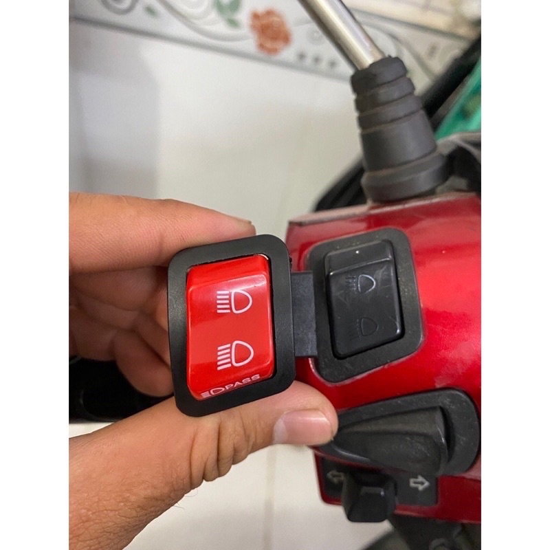 NÚT Công tắc Passing , Đề , IDlING STOP , Còi màu ĐỎ Vario 125/ Click 125/ AB 125/LEAD125/SH MODE/PCX/VISION2014/SHVN