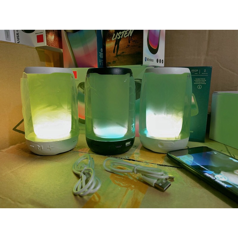 Loa Bluetooth Pluse 4. Loa mini có đèn nháy nhiều màu âm thanh sống động. Bảo hành 6 tháng