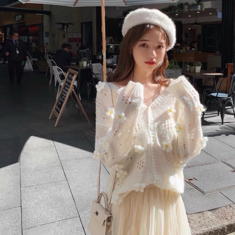 áo len cardigan thêm hoa nổi phong cách tiểu thư