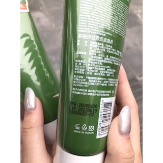 Sữa rửa mặt tràm trà bản Đài