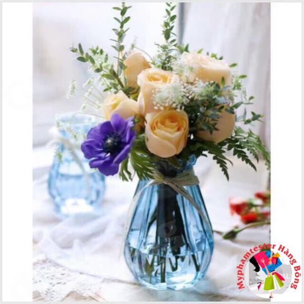Lọ hoa thủy tinh khía thắt eo cỡ 20cm