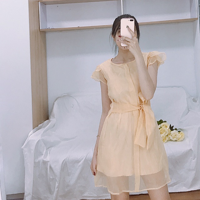 Váy vàng thắt nơ siêu xinh