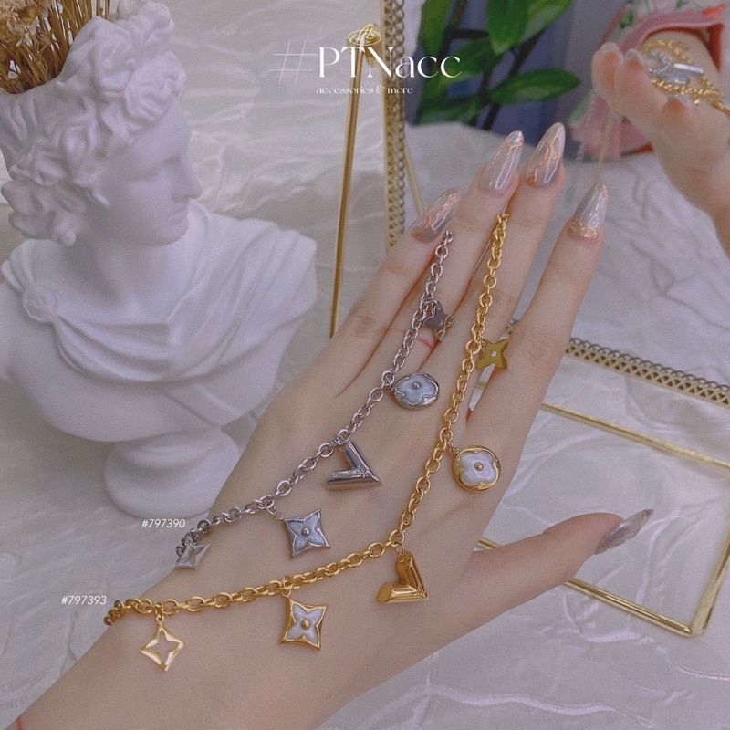 ᴾᵀᴺᵃᶜᶜ Lắc chân titan charm LV loại 1 | màu vàng 7288493