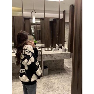 Cardigan lông xù gấu ba màu dáng thụng