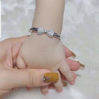 Lắc nơ bạc xinh cho bé Bạc đẹp Thái Dương