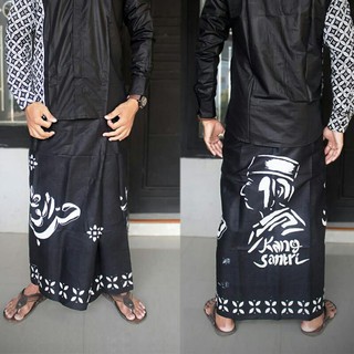 Áo Thun In Hình Con Dơi Sarong