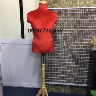Manocanh nhung nam mặc vest