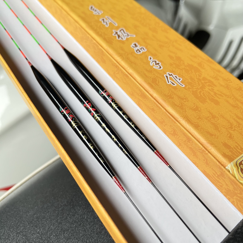 Bộ Phao Cỏ Câu Đài - Chuyên câu rô phi, chép, diếc - Fang Fishing - Bộ 3 quả kèm hộp