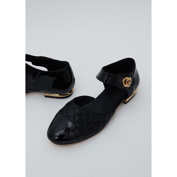 6801 - GIÀY CHIKA CLOSED TOE FLATS