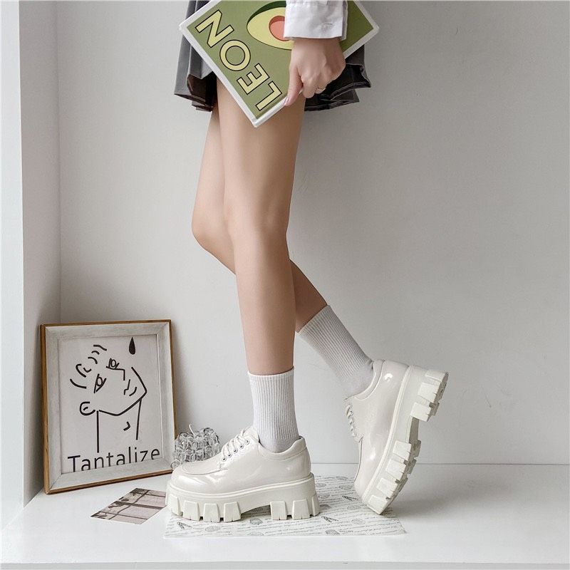 [CÓ SẴN] Giày bốt ulzzang gót vuông đế bự to dày mũi vuông phong cách Hàn Quốc bóng/trơn màu đen tăng chiều cao mới hot | BigBuy360 - bigbuy360.vn