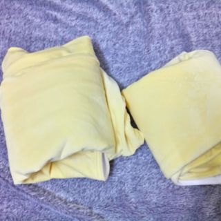 Com bo áo choàng của khách
