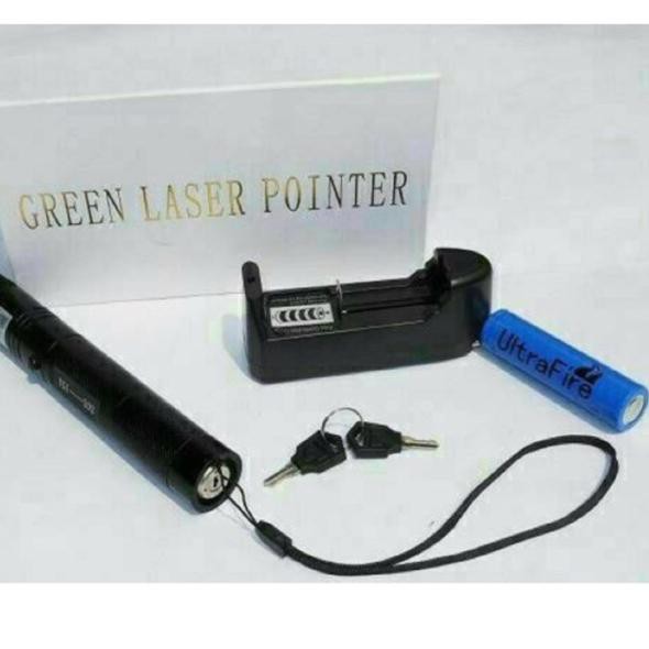 Bút Chiếu Laser Xanh Lá 303