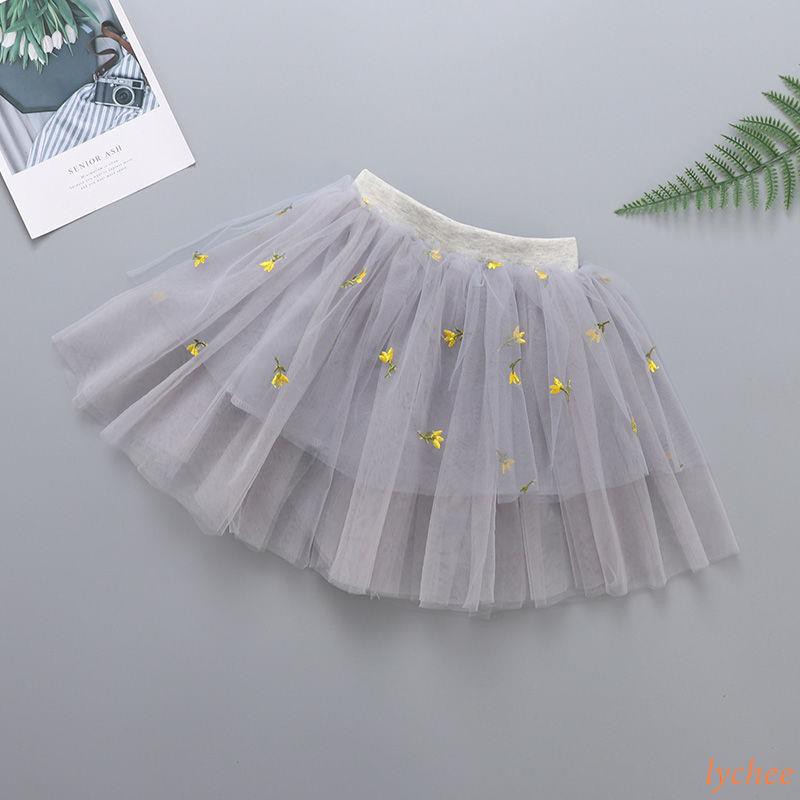 Chân váy xòe dáng ngắn xinh xắn thời trang dành cho bé gái