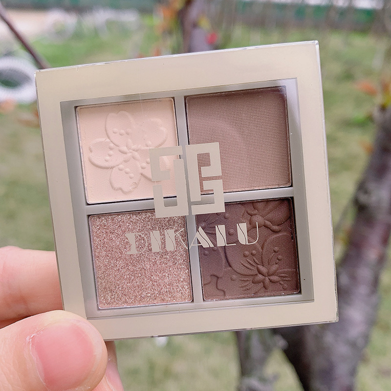 [Hàng mới về] Bảng phấn mắt DIKALU 4 màu sắc tông lì và ánh kim lấp lánh trang điểm kiểu mắt khói | BigBuy360 - bigbuy360.vn