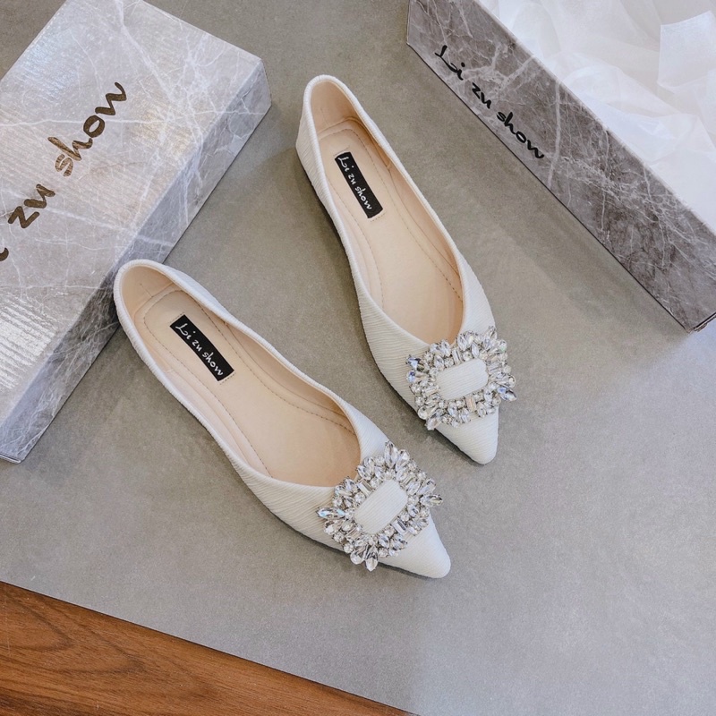 Giày Búp Bê Khoá Đá Mũi Nhọn Khoá Đá Siêu Sang Chảnh