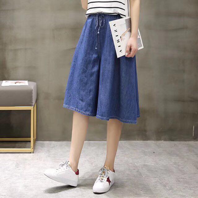 Quần váy bò giấy - Ống rộng thoải mái, chất bò giấy mịn nhẹ, mặc lên y như chân váy | BigBuy360 - bigbuy360.vn