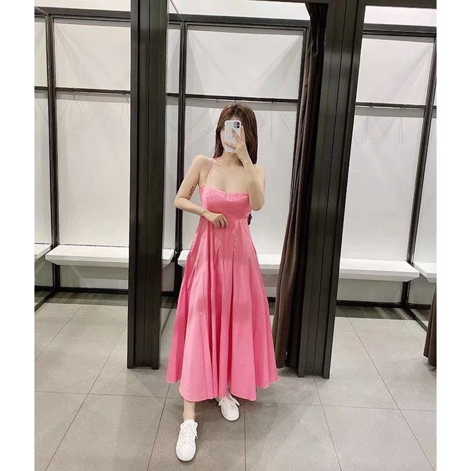 Đầm hai dây hồng