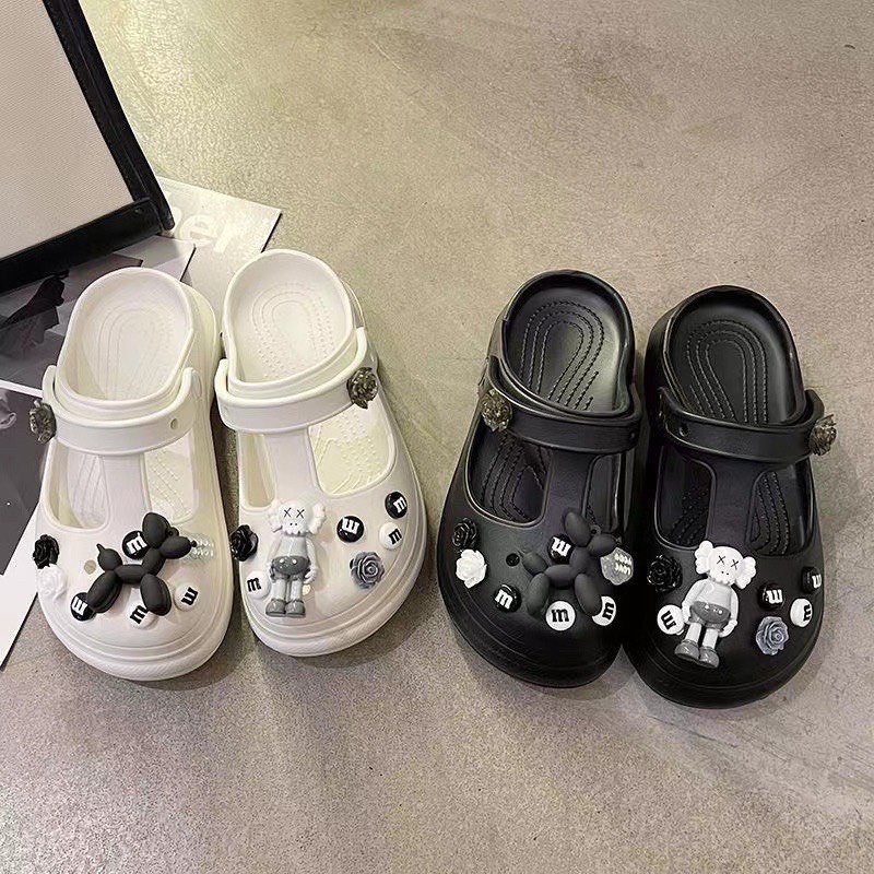 Giày RỌ gấu bearbrick (kèm video hàng thật)