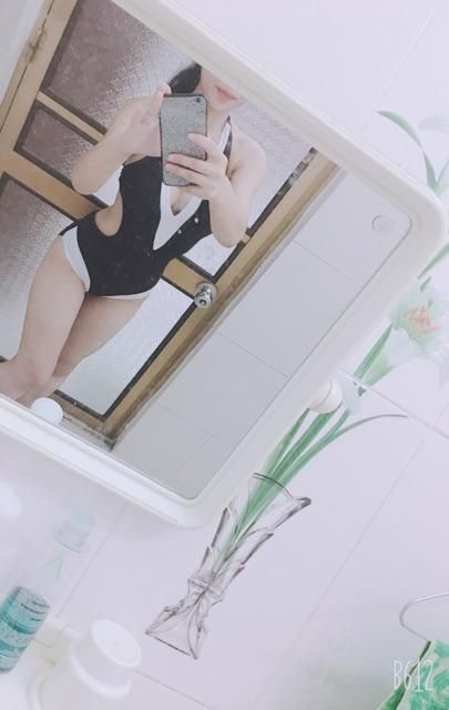 Bikini cặp đen trắng cut-out