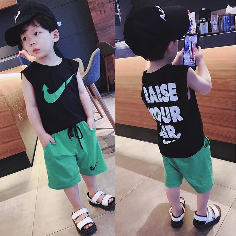 ( thanh lý HÀNG NEW ) Đồ bộ bé trai áo thun đen + quần sort xanh ( Hàng Quảng Châu)